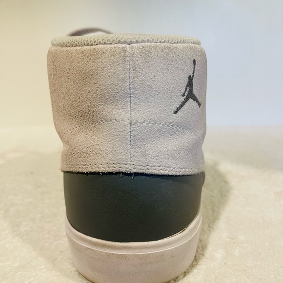 Jordan Series Mid .01 'Iris Whisper Smoke Grey' (DA8026-500), Size: 12 - Picture 3 of 15